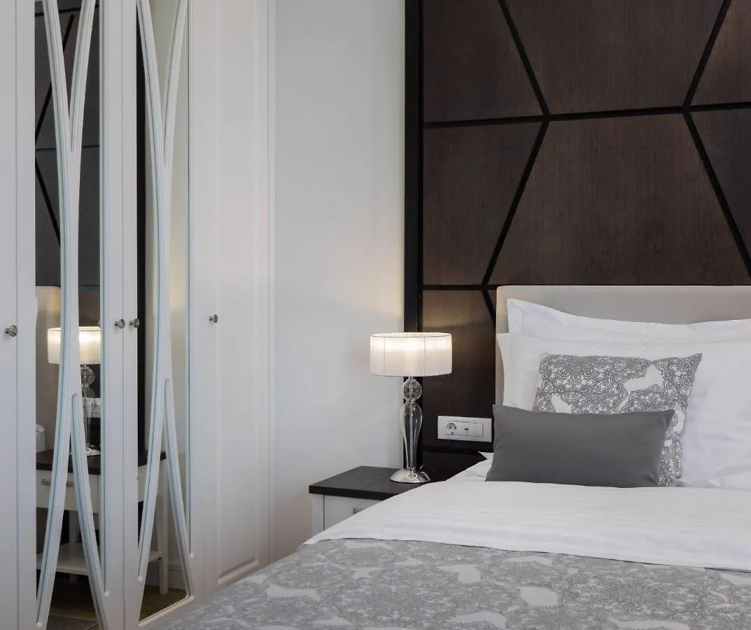 Ellure Luxury Suites Split Hotel